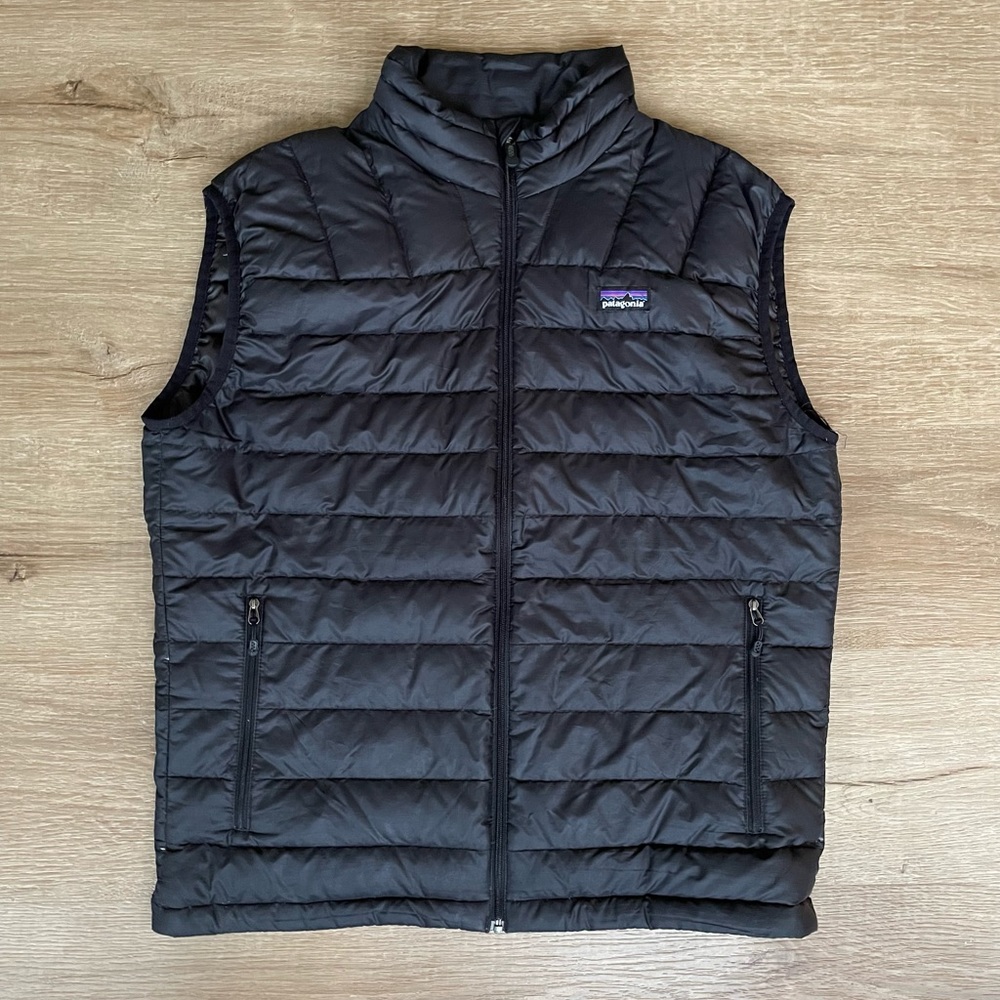 Men’s Patagonia Black Nano Puff Vest Medium